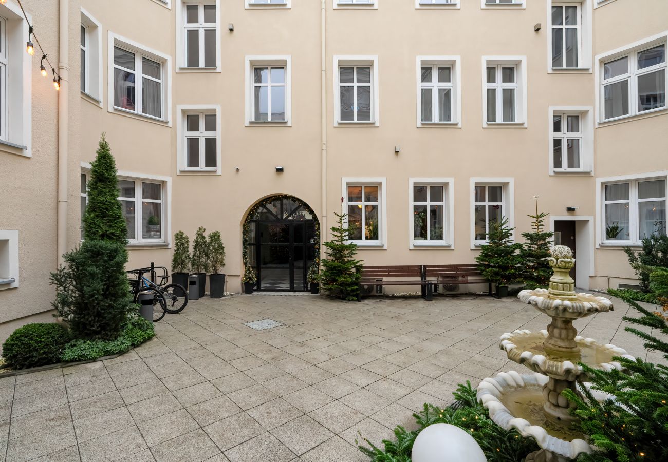 Studio in Poznań - Za Bramką 7 | studio, parking, shower | Poznań