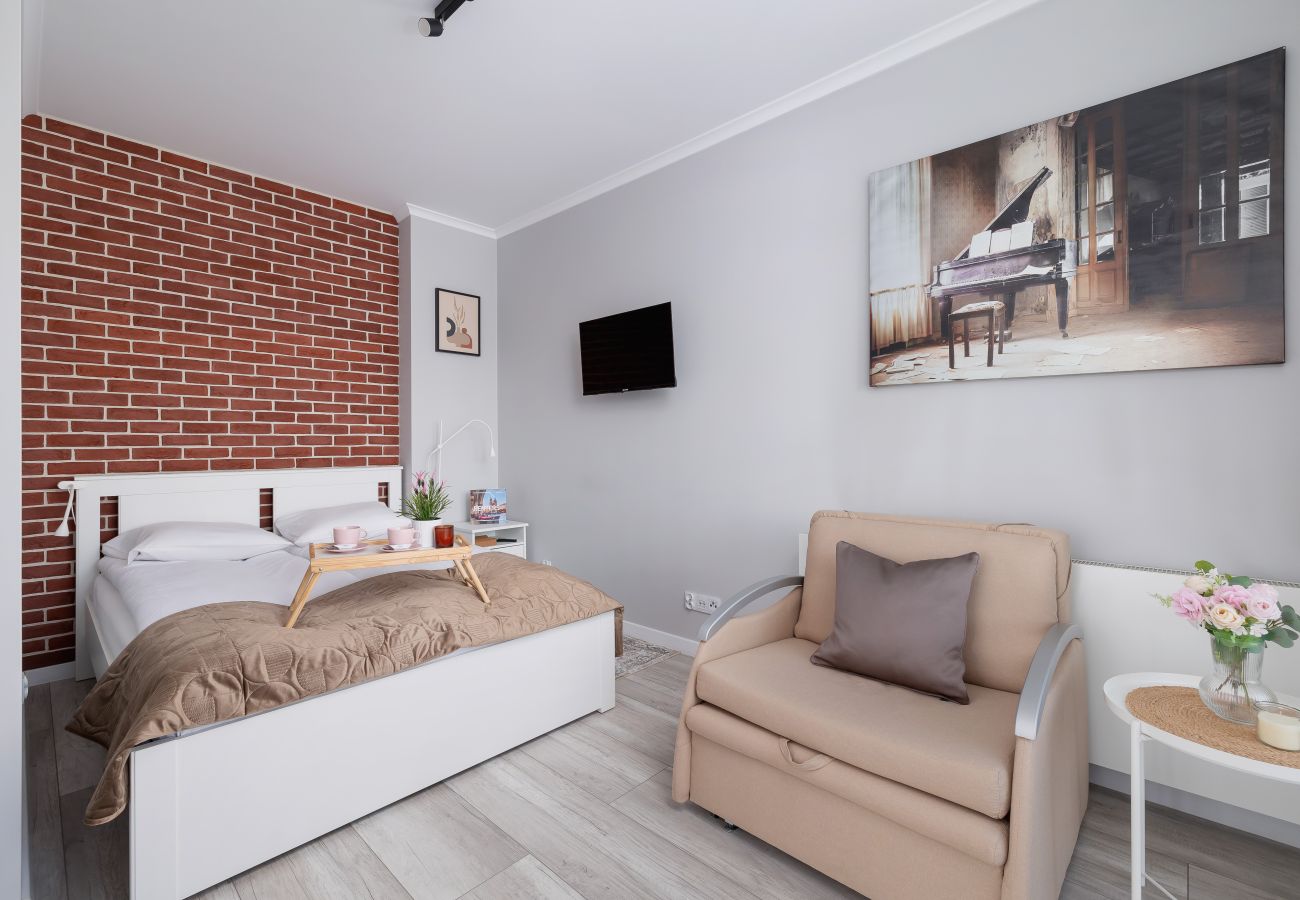 Studio in Kraków - Dąbska 26 | Modern Studio | Near Tauron Arena | WiFi |Krakow