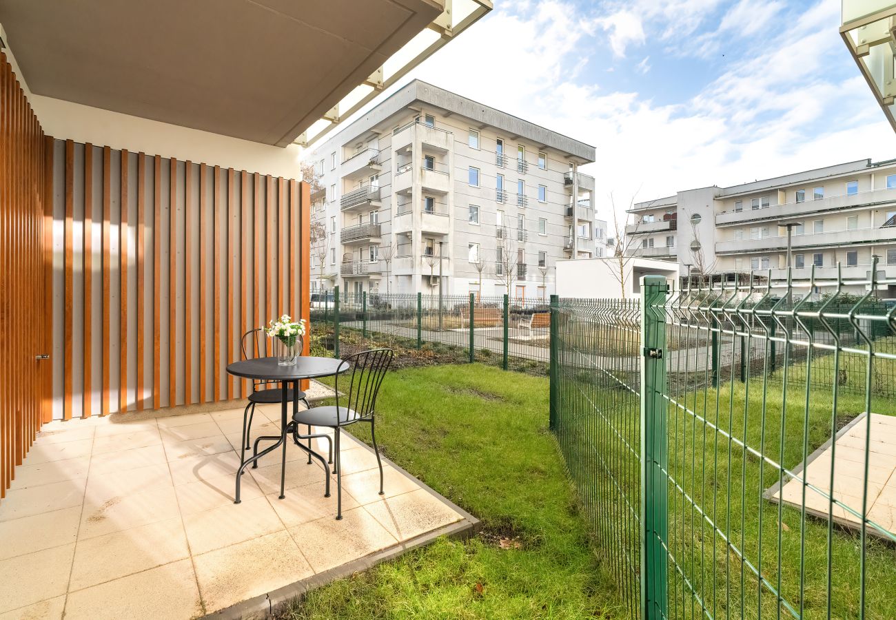 Studio in Poznań - Modern Apartment | Poznań | Garden | Grunwaldzka