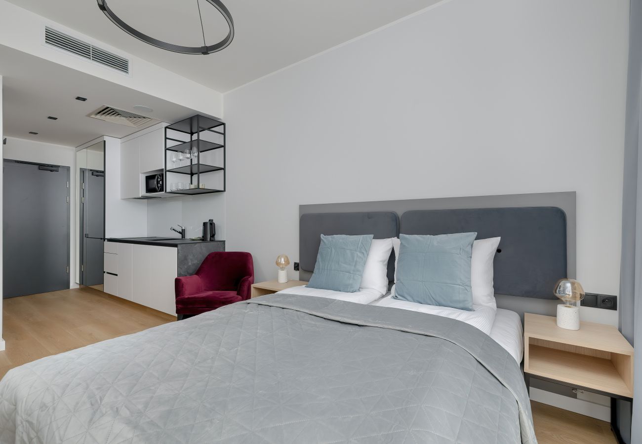 Studio in Poznań - Elegant, Modern Studio with Balcony in the Centre of Poznań 