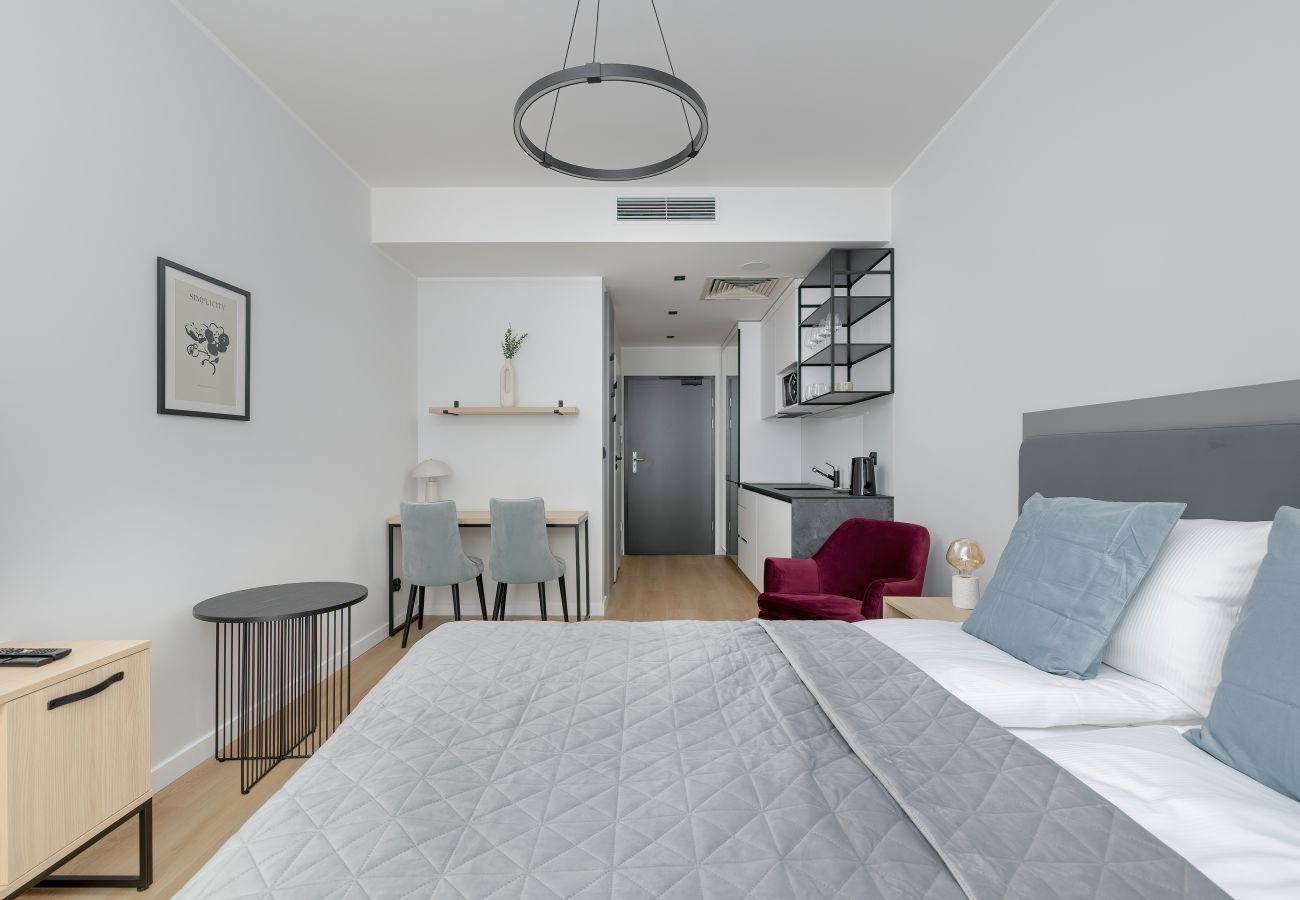 Studio in Poznań - Elegant, Modern Studio with Balcony in the Centre of Poznań 