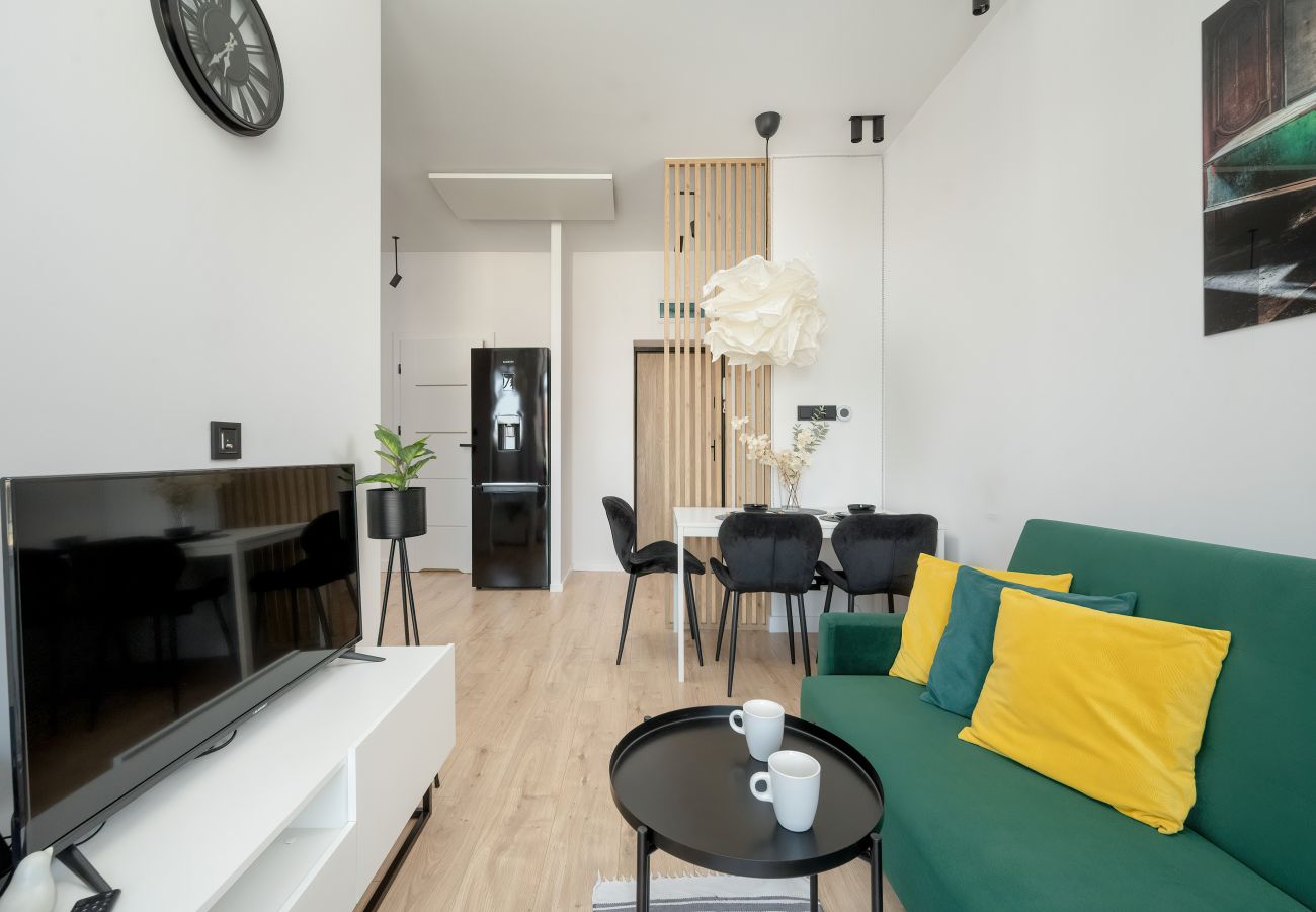 Studio in Wrocław - Reja 47 | Studio for 4 People | Furnished Balcony | Wrocław