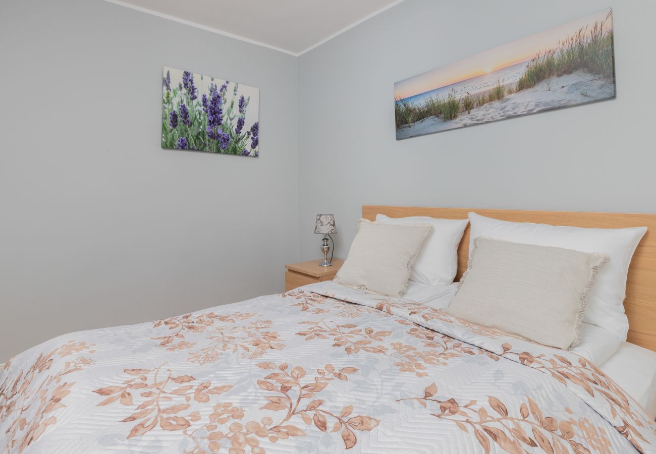 Apartment in Sopot - Apartment with a Balcony in Sopot | Holidays by the Baltic Sea | Pet-friendly Place | 25 minutes to the Beach