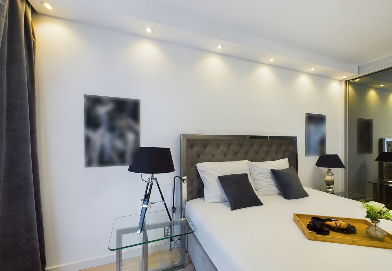 Studio in Gdańsk - Modern Studio with Parking | 500 m to the Old Town | Smart TV | WiFi | Gdansk 