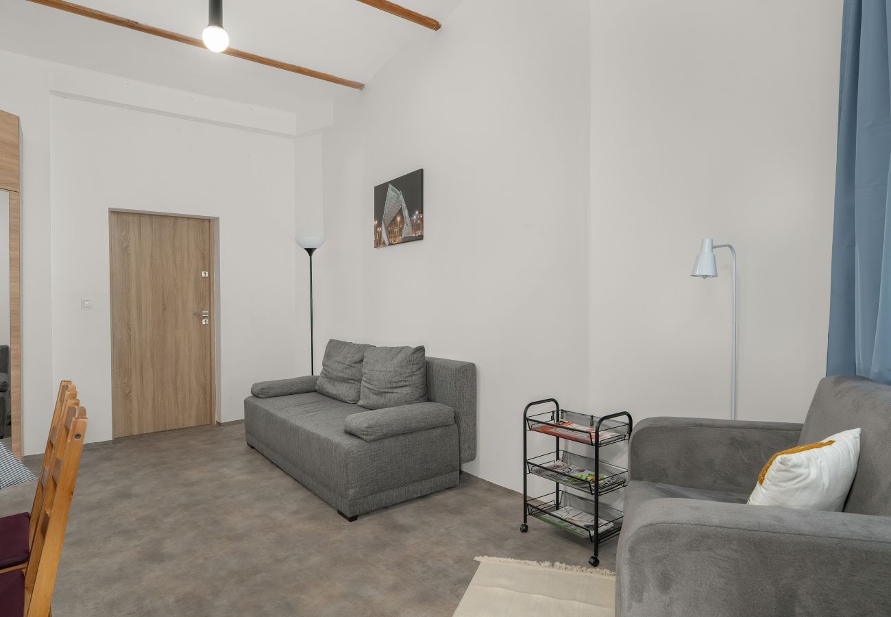 Studio in Poznań - Piekary 8A | Studio Close to the Market for 3 People | Poznań