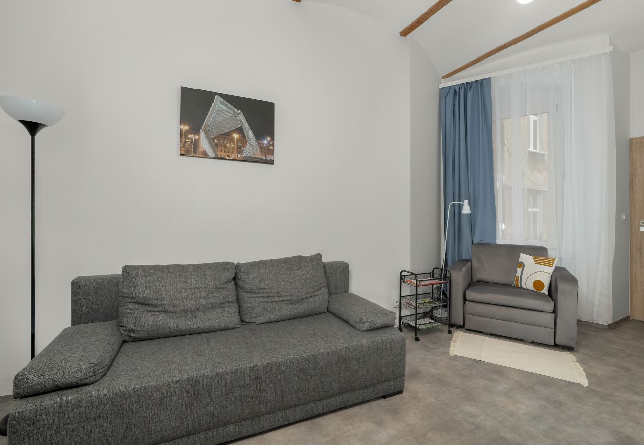 Studio in Poznań - Piekary 8A | Studio Close to the Market for 3 People | Poznań