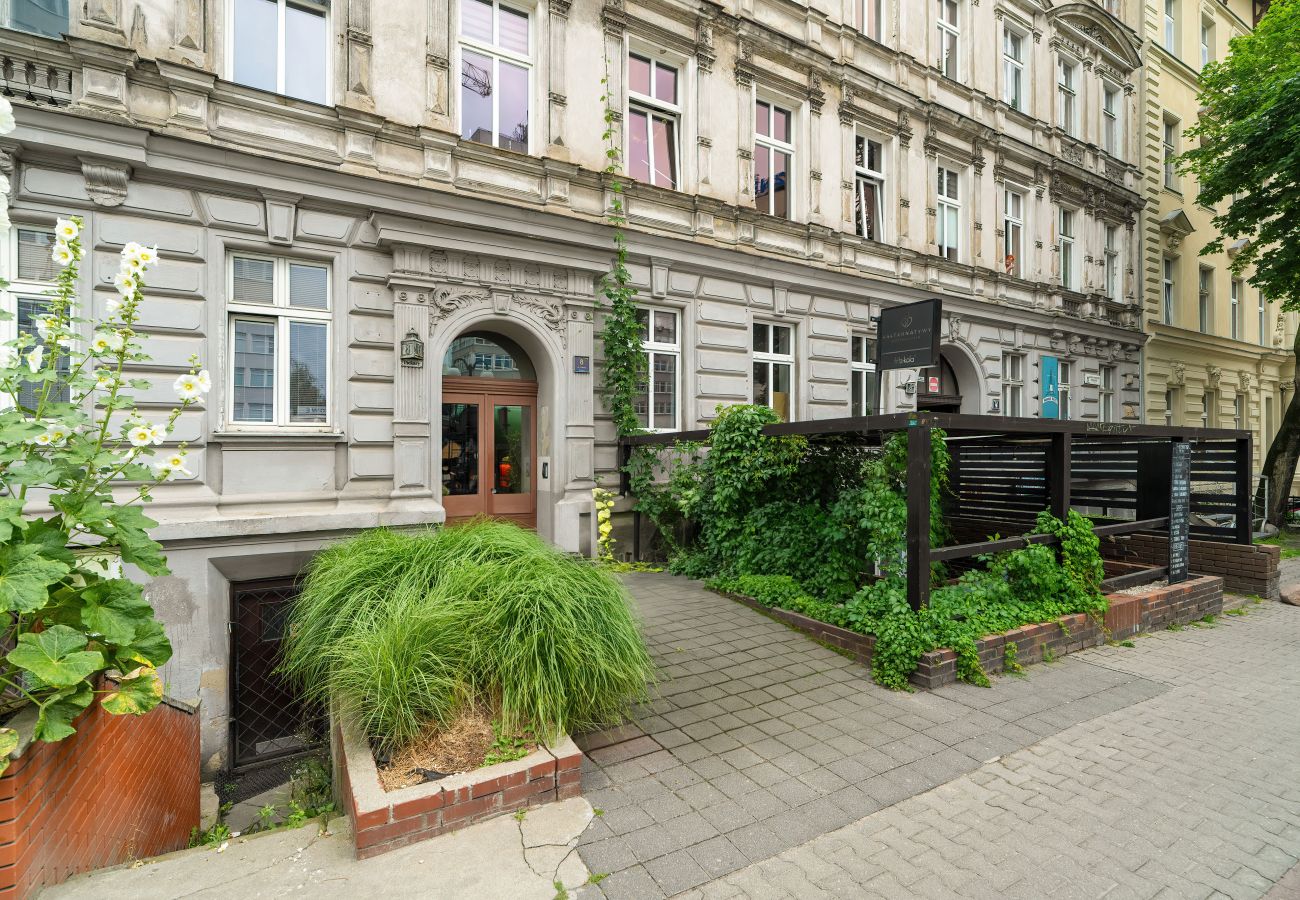 Studio in Poznań - Piekary 8A | Studio Close to the Market for 3 People | Poznań