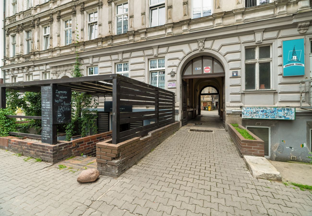 Studio in Poznań - Piekary 8A | Studio Close to the Market for 3 People | Poznań