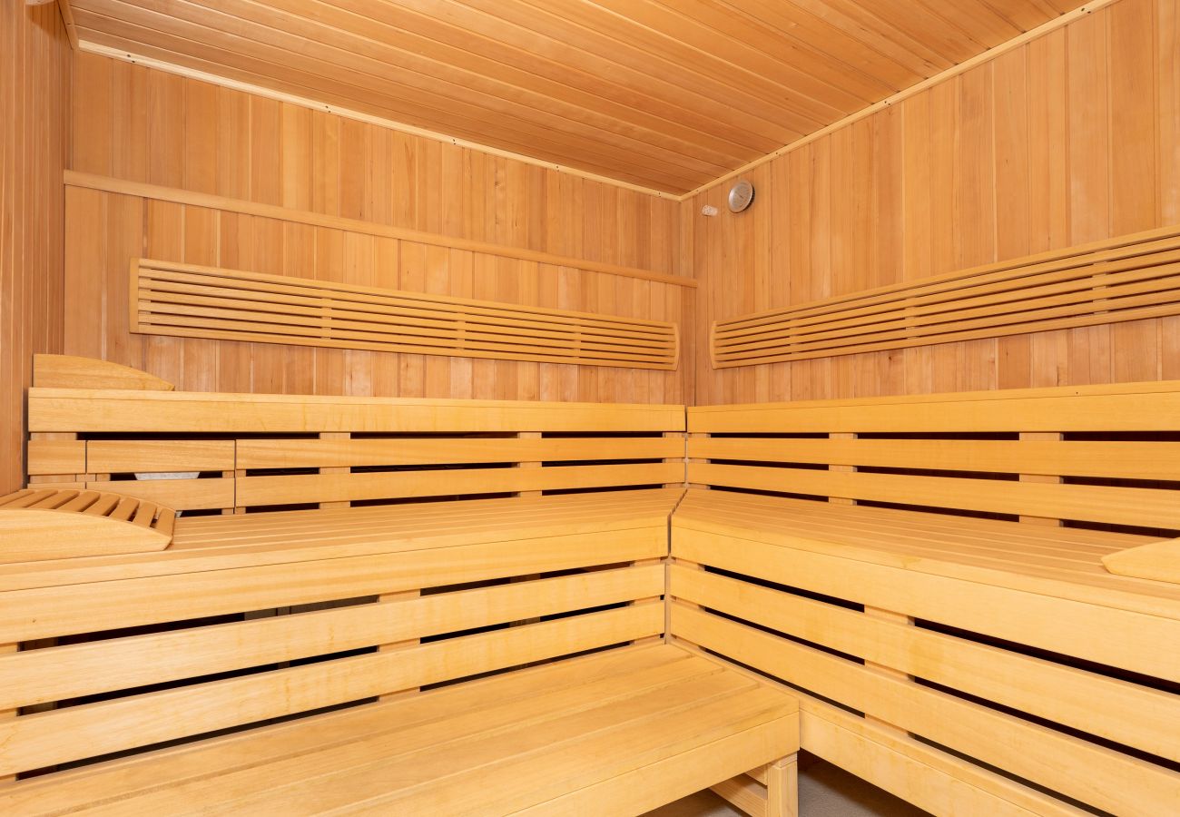 sauna, sauna wewnętrzna, sauna drewniana, wyposażenie, wynajem