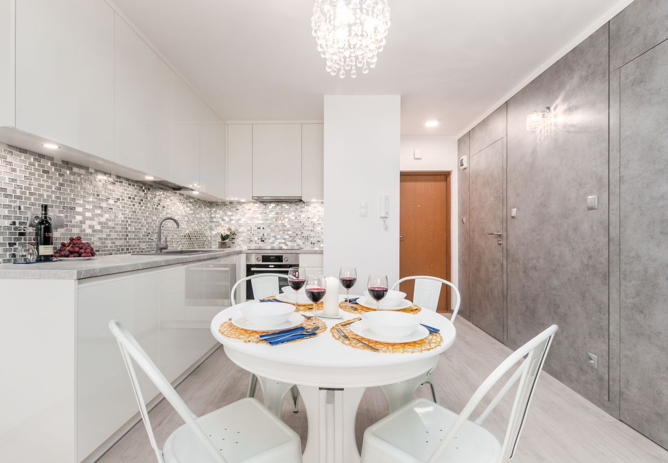 Apartament w Warszawa - Apartament z jedną sypialnią Warszawa Złota | Balkon