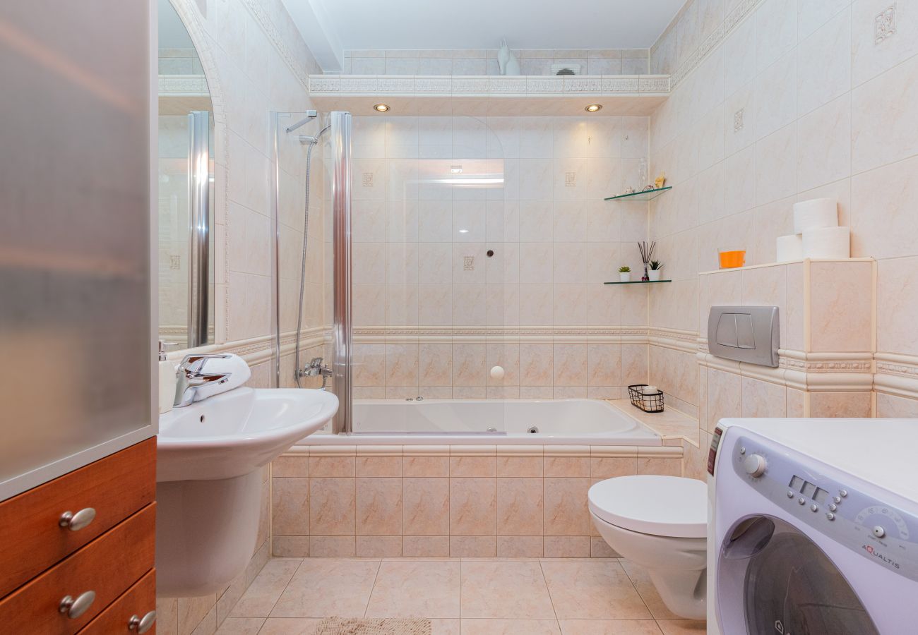 Apartament w Gdynia - Radosna 3B/2 w Gdyni | 2 sypialnie, wanna & grill