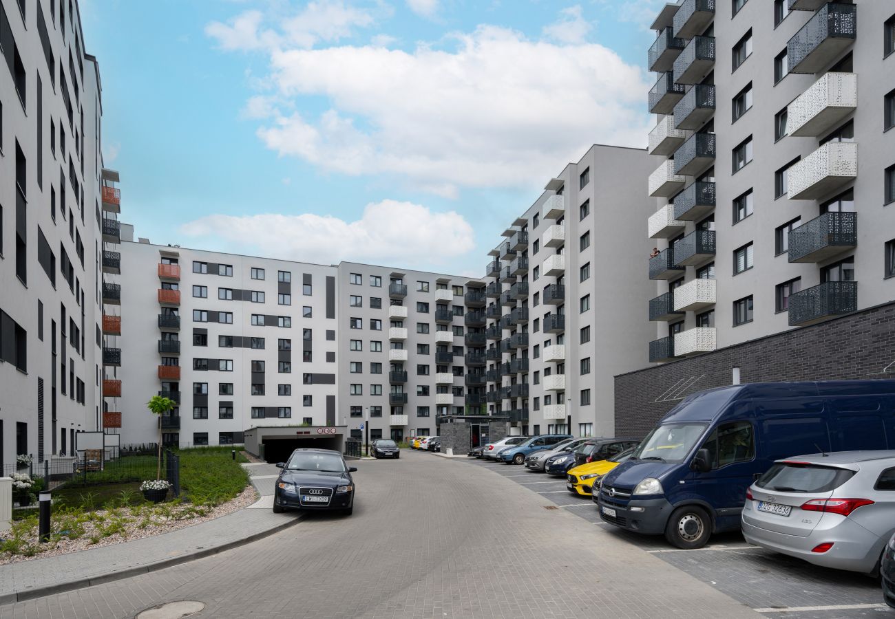 Apartament w Wrocław - Osiedle Kamienna Krzyki | Elegancki apartament z 1 sypialnią i bezpłatnym parkingiem