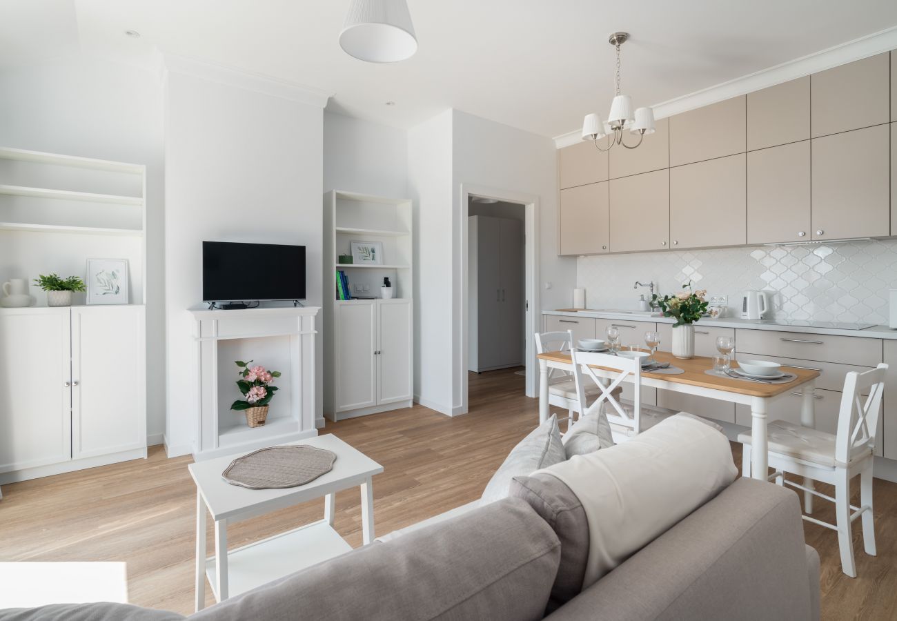 Apartament w Poznań - Apartament White Elegance z Klimatyzacją i Parkingiem w Poznaniu