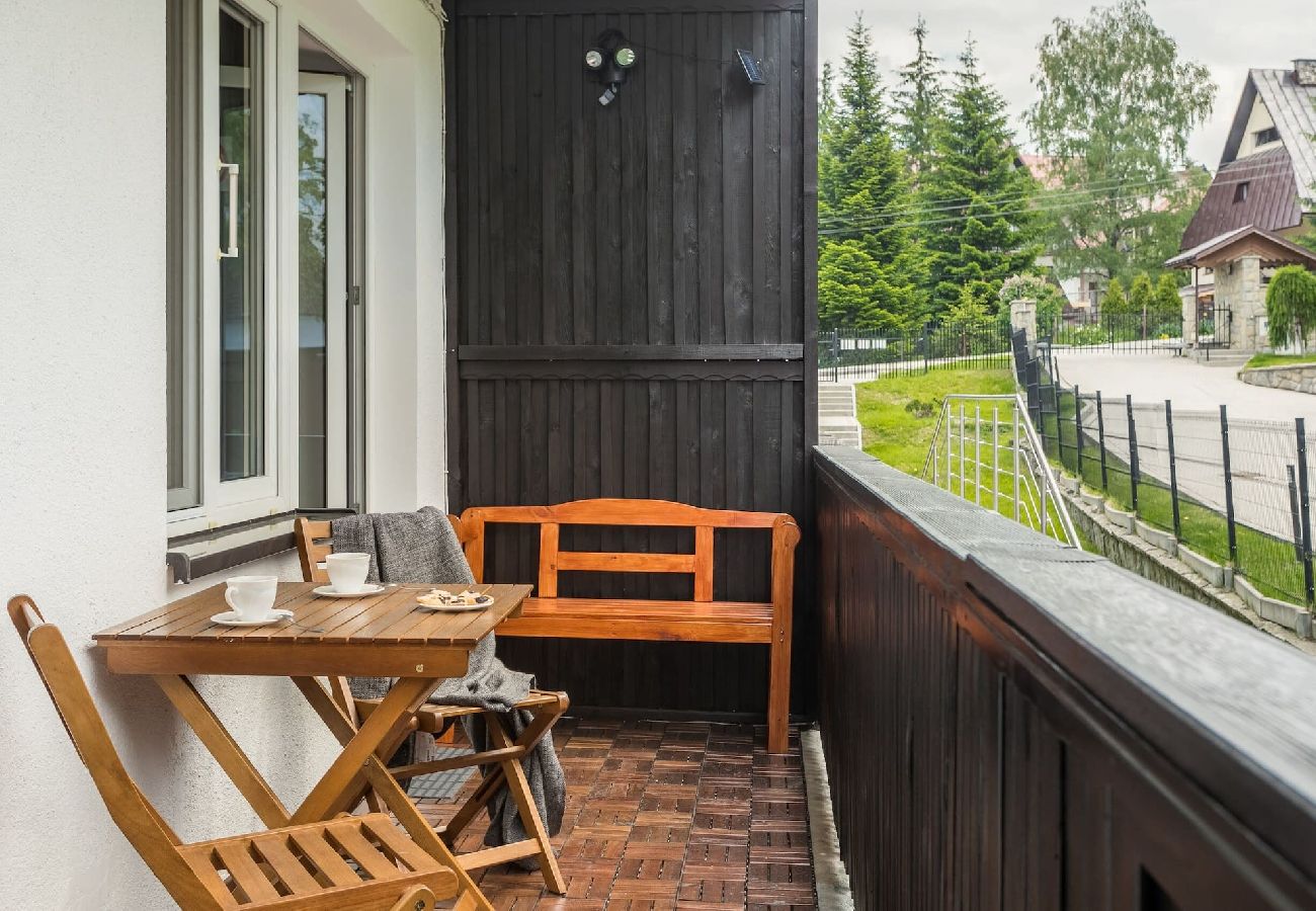 Studio w Zakopane - Czteroosobowy apartament w cichej okolicy z widokiem na góry