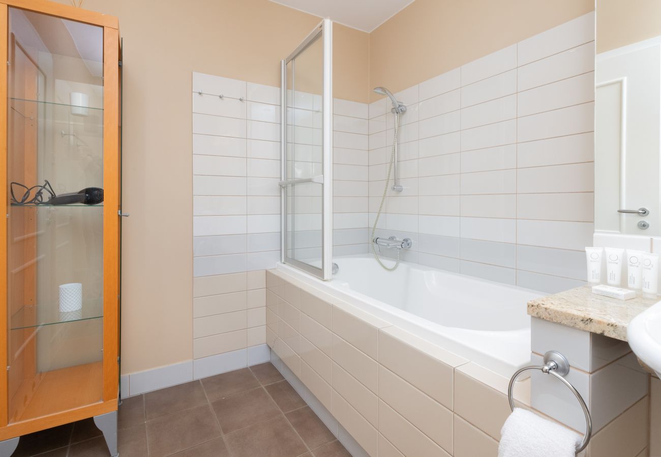 Apartament w Gdynia - Orłowo Park 14 | 3 Sypialnie | Przy Plaży | Parking | Taras |  Ogród Zimowy