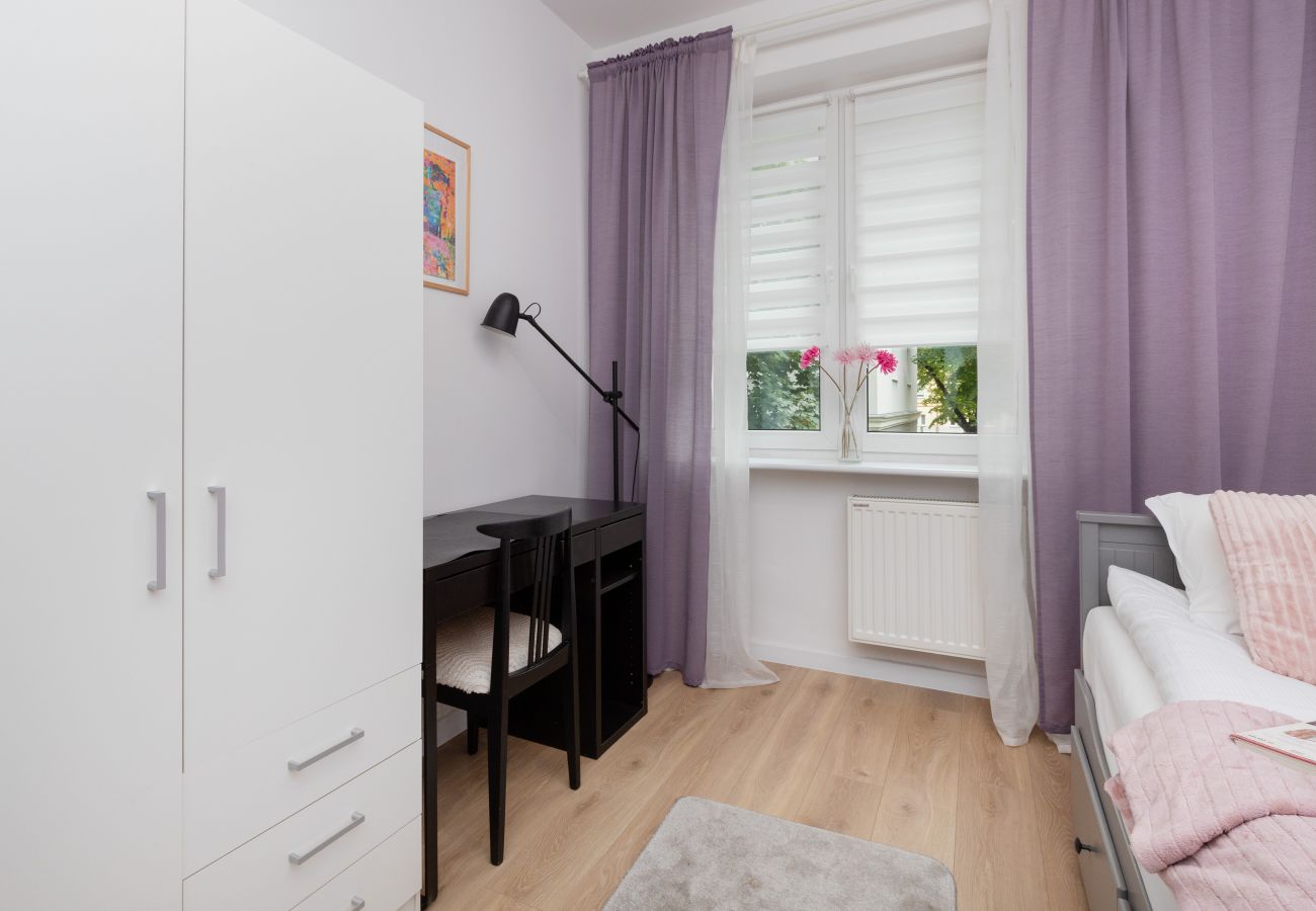 Apartament w Gdańsk - Hallera 153 | 1 sypialnia, prysznic, biurko | Gdańsk