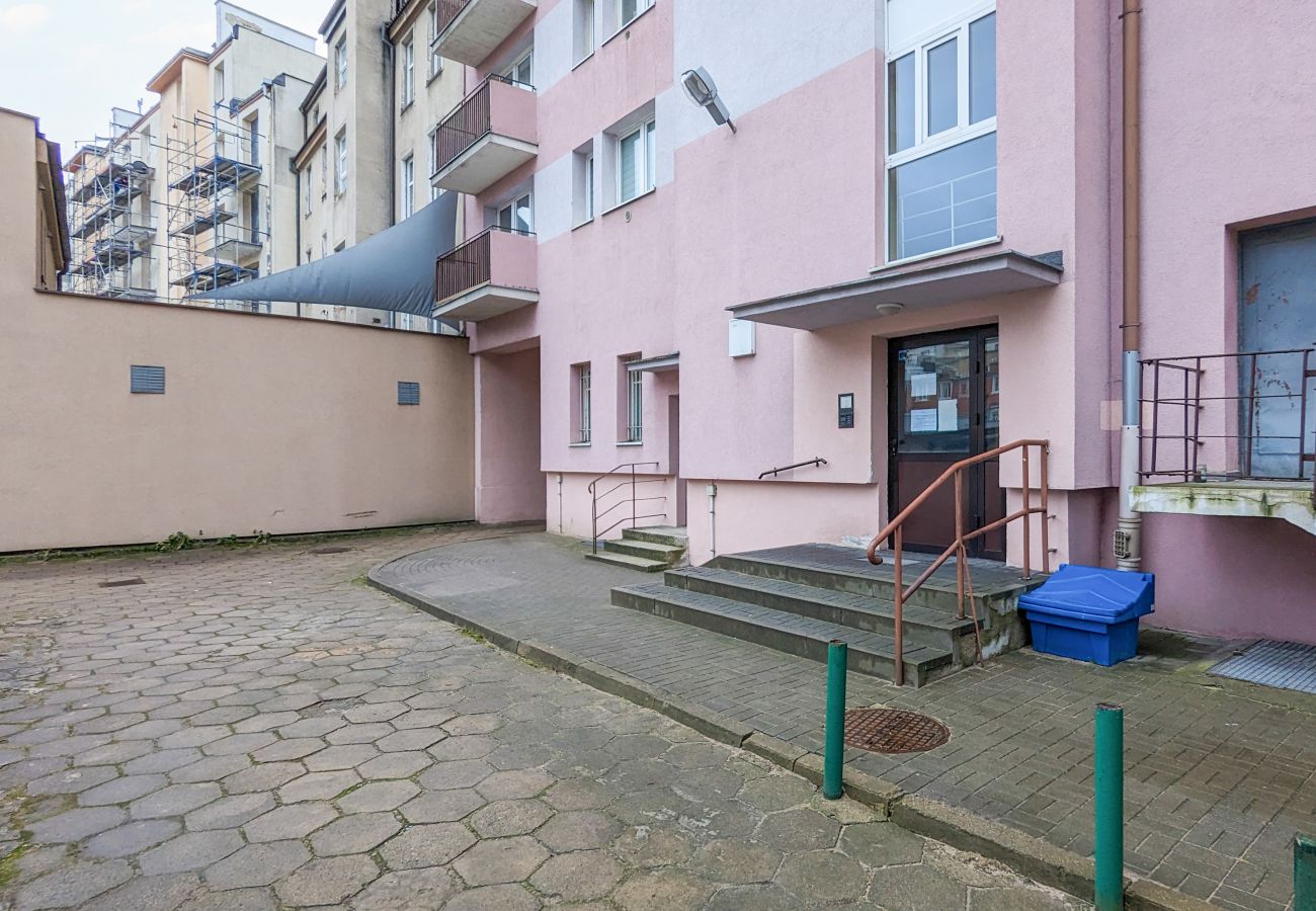 Apartament w Gdynia - Świętojańska 12 | Duży Apartament | Dwa Balkony | Praca Zdalna | Parking | Centrum Gdyni