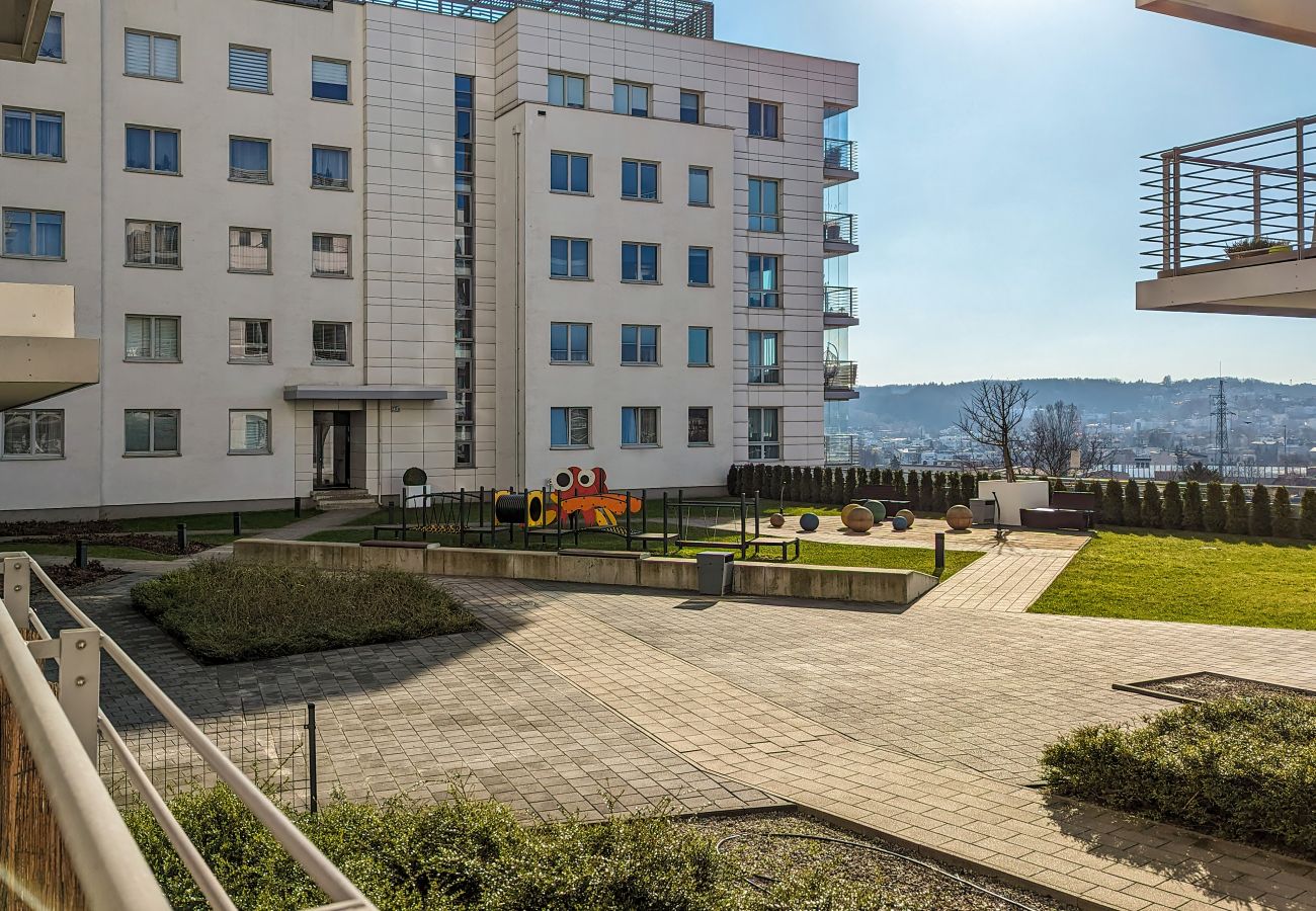 Apartament w Gdynia - Jasny i Przytulny Apartament z Balkonem i Parkingiem 