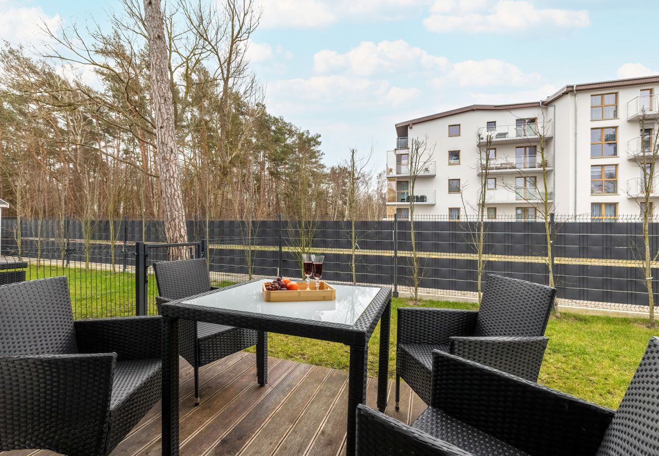 Apartament w Dziwnówek - Przestronny Apartament z Balkonem | Ogród | Parking | 450 m do Plaży