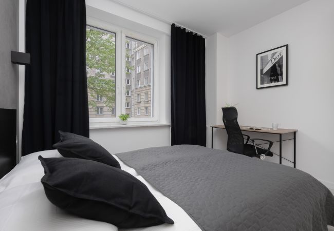 Apartament w Warszawa - Warszawa | Apartament | Andersa | Blisko Ogrodu Krasińskich | Dla 6 | Jedna sypialnia 