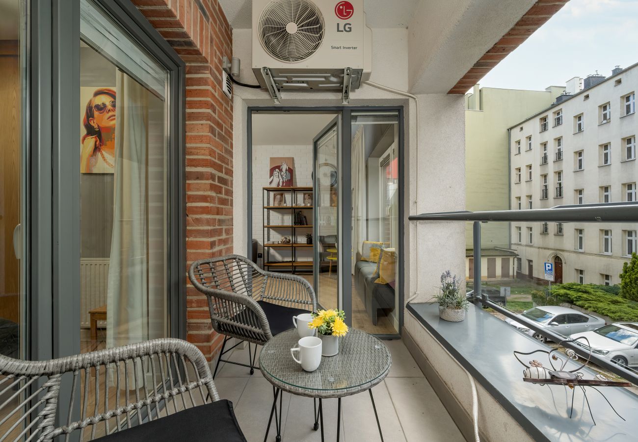 Apartament w Wrocław - Kościuszki | dla 2 osób, balkon, smarttv| Netflix