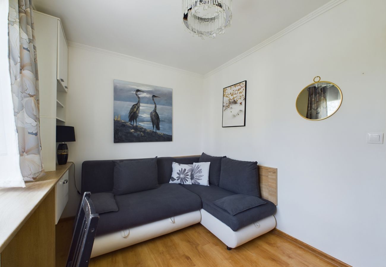 Apartament w Gdynia - Przytulny Apartament | Gdynia | Kordeckiego | Trzy sypialnie | Blisko Lasów Chylońskich | Balkon | Dla 6