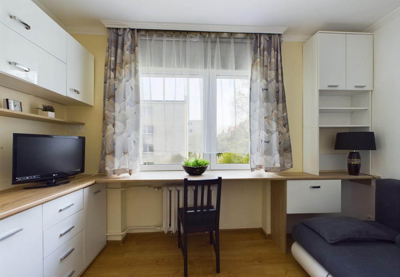 Apartament w Gdynia - Przytulny Apartament | Gdynia | Kordeckiego | Trzy sypialnie | Blisko Lasów Chylońskich | Balkon | Dla 6