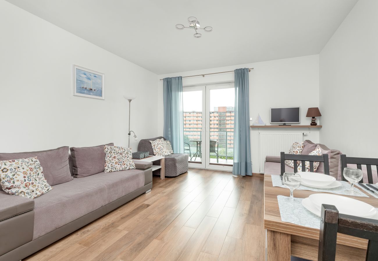 Studio w Gdańsk - Obrońców Wybrzeża 15 | Wifi, Studio dla 4 osób, Balkon, Parking, Gdańsk