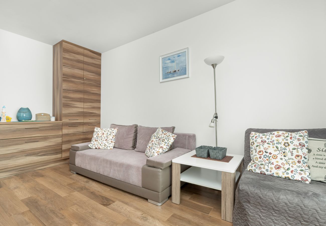 Studio w Gdańsk - Obrońców Wybrzeża 15 | Wifi, Studio dla 4 osób, Balkon, Parking, Gdańsk