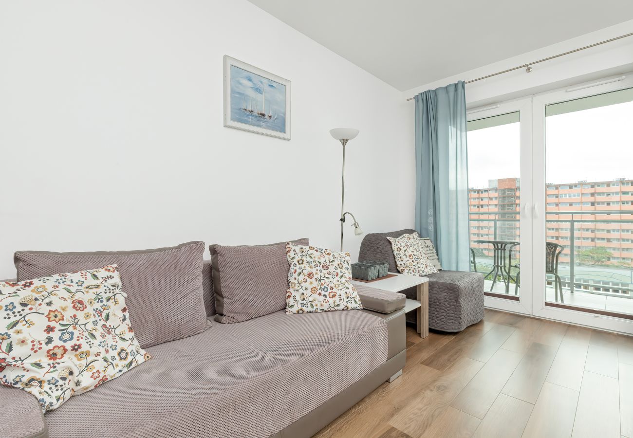 Studio w Gdańsk - Obrońców Wybrzeża 15 | Wifi, Studio dla 4 osób, Balkon, Parking, Gdańsk