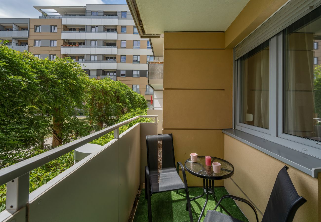 Apartament w Wrocław - Tęczowa | Wrocław | Blisko Starego Miasta | Elegancki Apartament | Jedna Sypialnia | Balkon | Dla 4